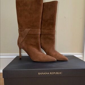 Banana Republic Women's Brown Suede Heeled Boots